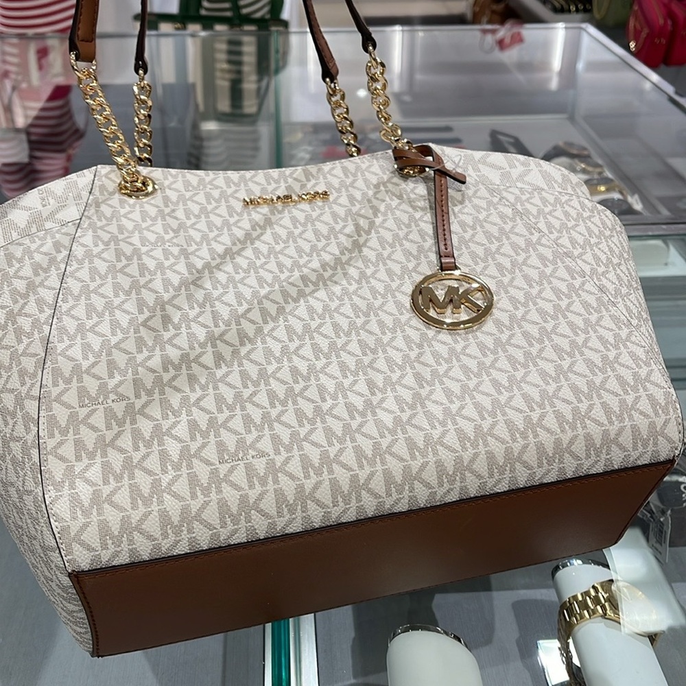 MICHAEL KORS LG CHAIN SHOULDER TOTE VANILLA - Picture 14 of 16
